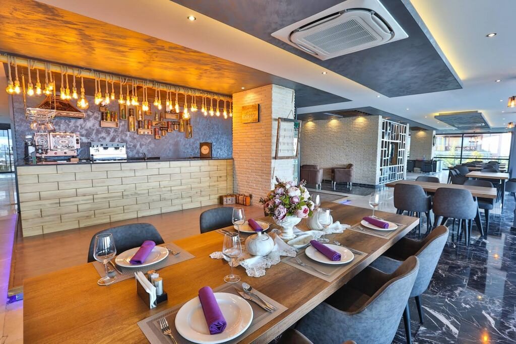 Yemek Salonu