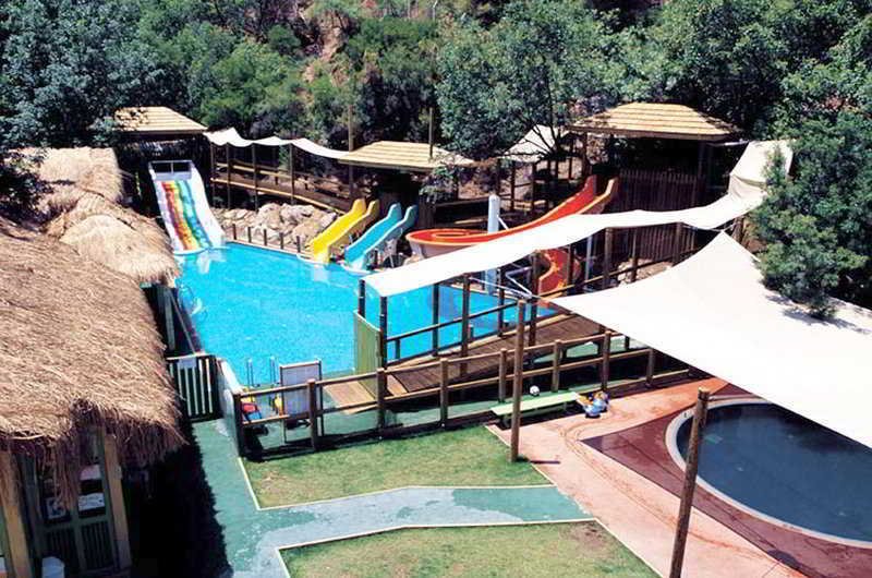 Hillside-Beach-Club-Hotel-aquapark